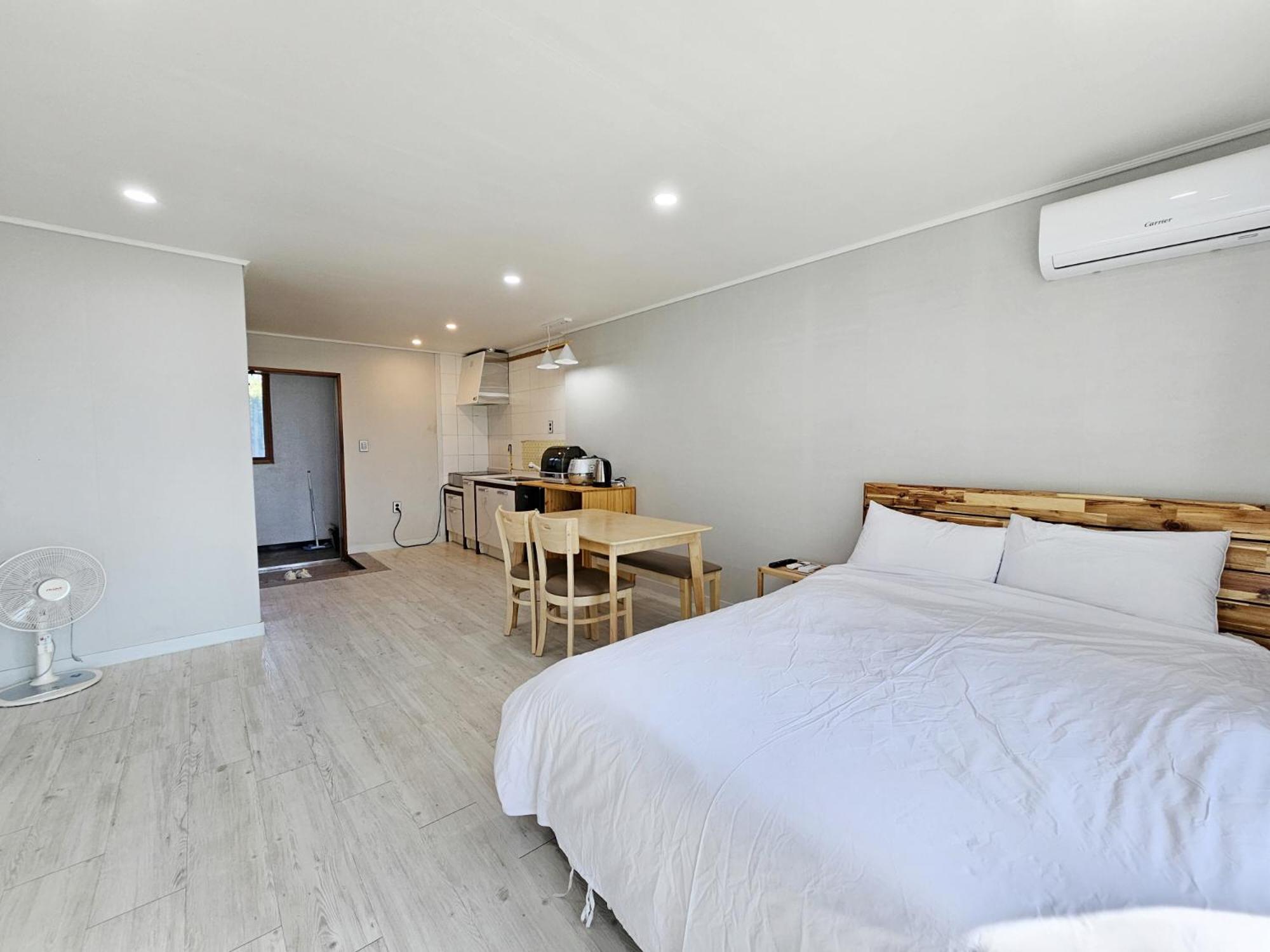 Greenside Pension Seogwipo Ngoại thất bức ảnh